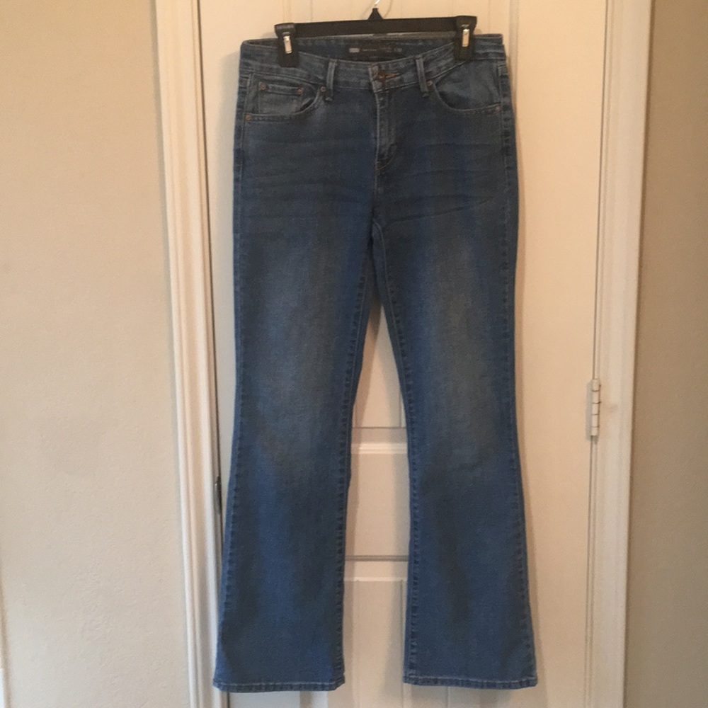 Levi’s Denim curve